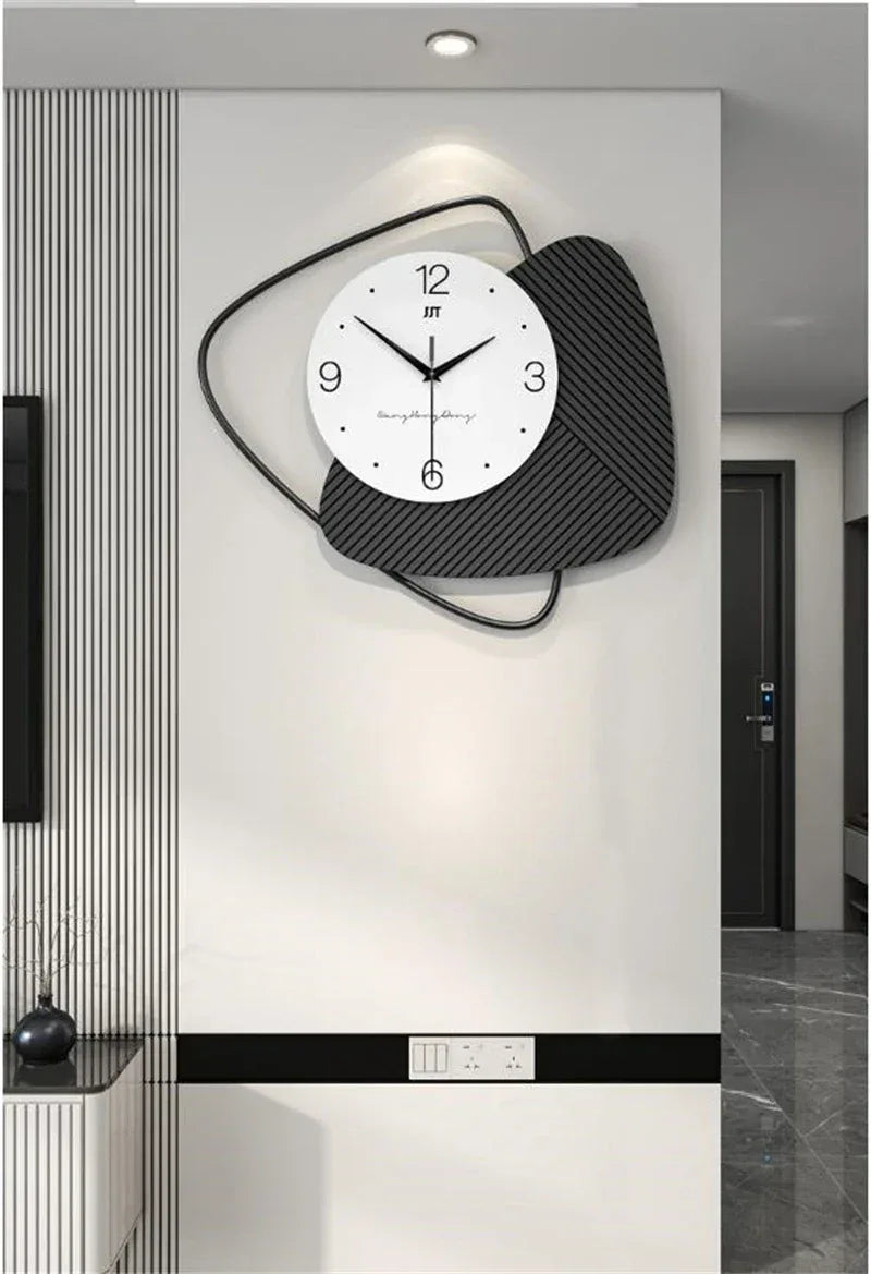 Modern Minimalist Silent Wall Clock High-End Decor for Living Room Home Dining Room Creative Artistic Timepiece - Luvia
