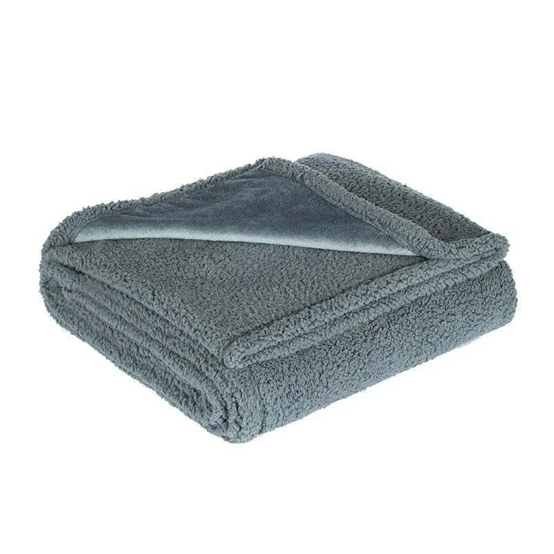 Double-sided Pet Waterproof Blanket ,Soft Thickened Flannel Velveteen Sherpa Blankets for Cats and Dogs Breathable and Anti-grip - Luvia