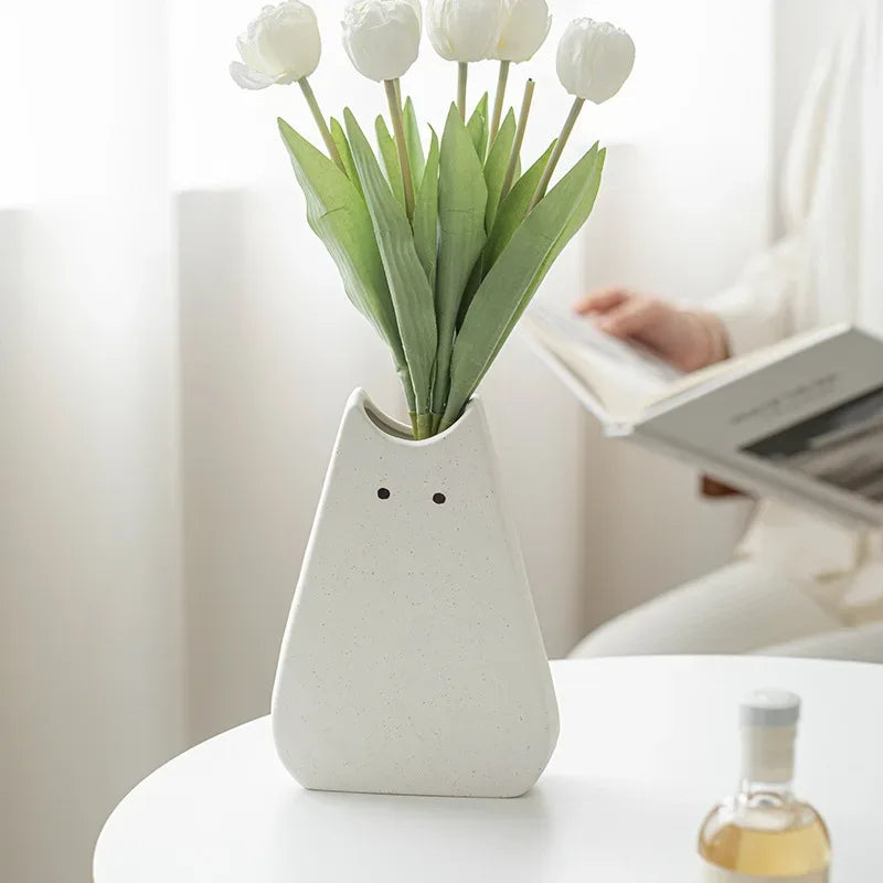 Cute cat-like ceramic vase, Nordic style, simple and cute, decoration for dried flower arrangement, hydroponic living room - Luvia