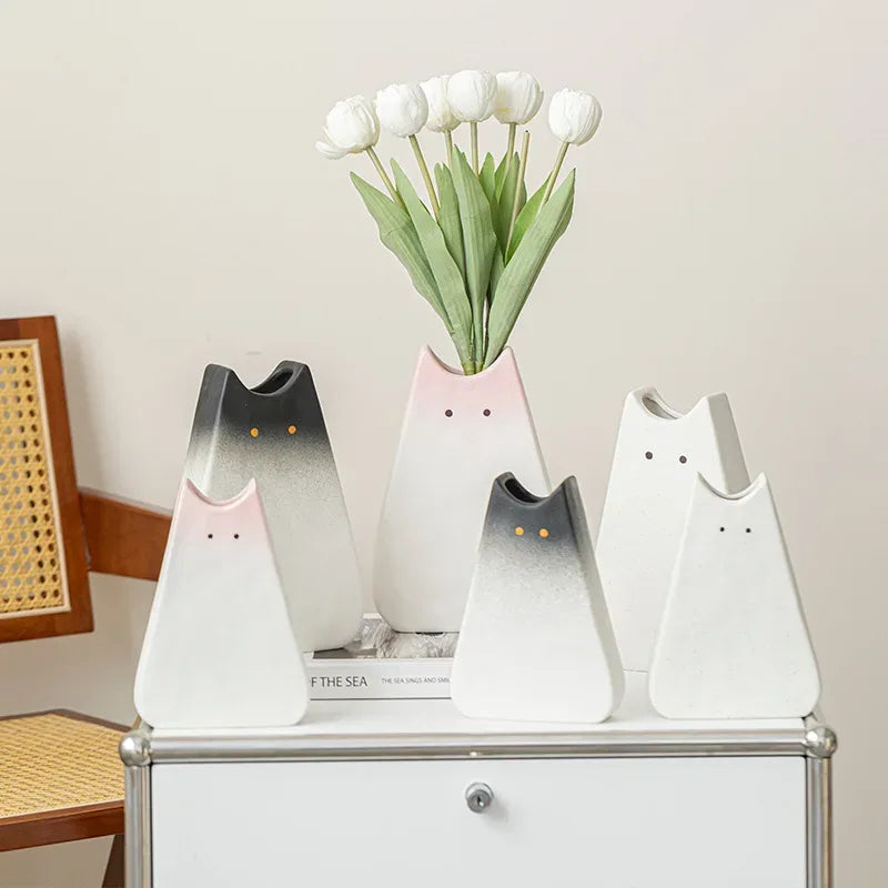 Cute cat-like ceramic vase, Nordic style, simple and cute, decoration for dried flower arrangement, hydroponic living room - Luvia